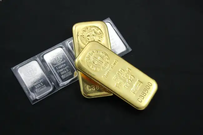 Gold and plaitnum bars